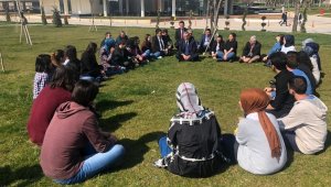 Diplomalarını aldıkları gün iş başı yaptılar