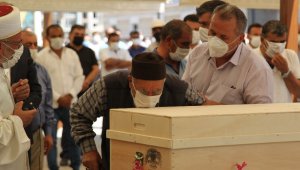 Korona virüsten vefat eden belediye başkanı defnedildi
