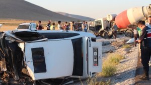Otomobille beton mikseri çarpıştı: 1 ölü
