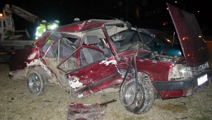  KARAMAN'DA TRAFİK KAZASI: 1 ÖLÜ, 4 YARALI...