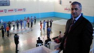 KARAMAN GENÇLİK SPOR FOLKLÖR EKİBİ BİRİNCİ OLMAK İSTİYOR