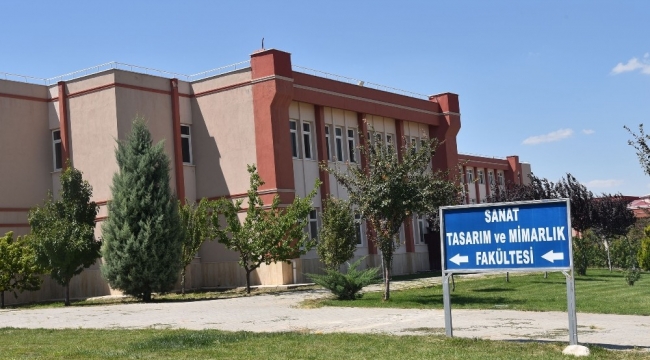 KMÜ Sanat, Tasarım ve Mimarlık Fakültesine dekan ataması yapıldı