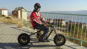 Pandemi döneminde 'bugyy' araba yapan genç hayalindeki bölümü kazandı