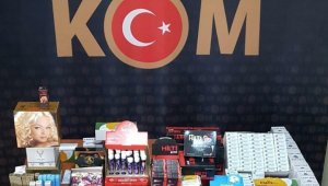 Tarsus'ta cinsel içerikli ürün ele geçirildi