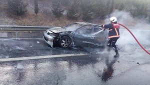 Yanan araç kullanılmaz hale geldi