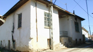 YUNANİSTAN BAŞBAKANI KARAMANLİS, KARAMAN'DA YAŞAMIŞ