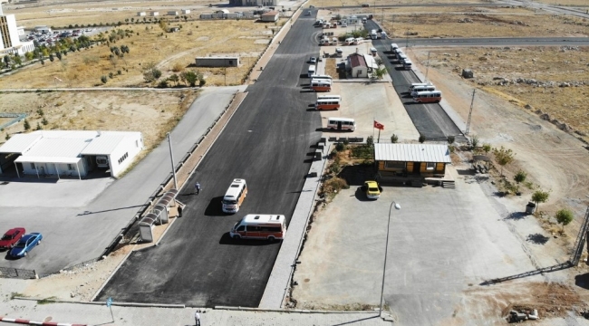 Karaman'da dolmuşların toplanma noktasındaki yollar asfaltladı