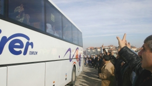 KARAMANLI HACI ADAYLARI KUTSAL TOPRAKLARA UĞURLANDI