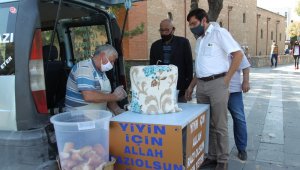 Konya'nın 'çorbacı dayısı' 3 yıldır hayır dağıtıyor