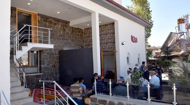 Yangında yanan Madenşehri Camii ibadete açıldı