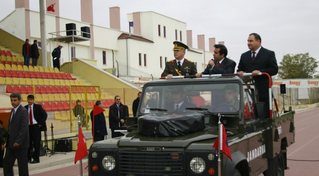 - KARAMAN'DA 29 EKİM CUMHURİYET BAYRAMI TÖRENLERLE KUTLANDI