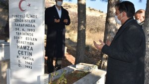 Karaman'da şehit öğretmen mezarı başında anıldı