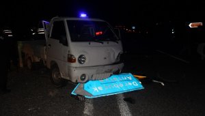 Kazada yaralanan kamyonet sürücüsü yaşam mücadelesini kaybetti