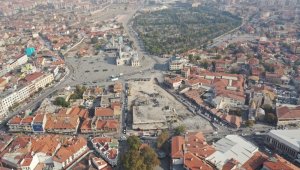 Konya'da tarihi dönüşüm için Mevlana Çarşısı'nın yıkımı tamamlandı