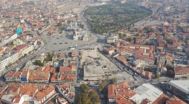 Konya'da tarihi dönüşüm için Mevlana Çarşısı'nın yıkımı tamamlandı