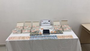 Mersin'de 11 kişi kumar oynarken yakalandı