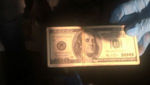 Profil demirlerinin içinden deste deste dolar çıktı