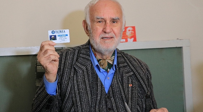 83 yaşındaki Mehmet dede hukuk fakültesinde okuyor