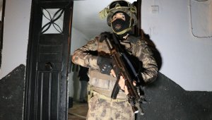 Adana'da şafak vakti uyuşturucu satıcılarına operasyon