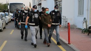Ceyhan'daki rüşvet operasyonu zanlıları adliyeye sevk edildi
