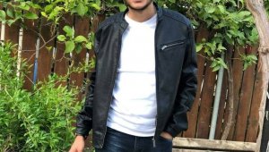 Dedesi tarafından hareketsiz bulunan genç hastanede öldü