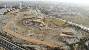 Karaman Şehir Parkı'nda çalışmalar tün hızıyla devam ediyor
