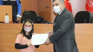 Karaman'da robotik kodlama kursunu bitiren öğrencilere sertifika