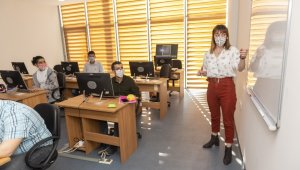 Mersin'de özel gereksinimli bireylere 'Robotik kodlama' eğitimi