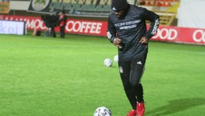 Süper Lig: Alanyaspor: 0 - Beşiktaş: 0