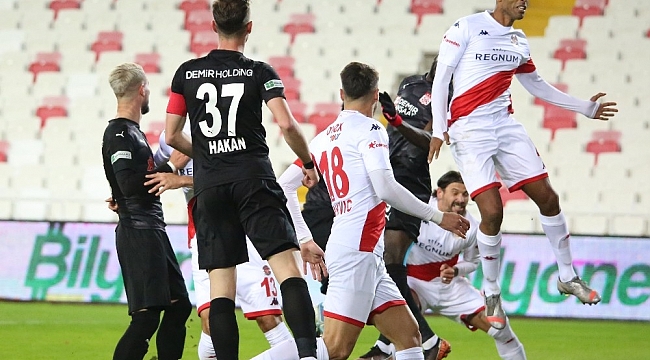 Süper Lig: DG Sivasspor: 0 - FT Anlatyaspor: 0