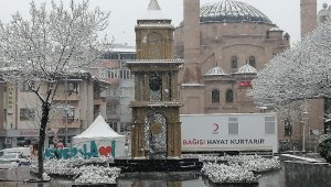 Aksaray'da kar yağışı etkisini sürdürüyor