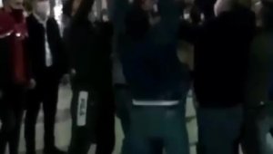 Antalya'da asker uğurlama eğlencelerinde korona virüs yine unutuldu