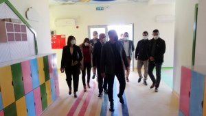 Başkan Sözen yapımı devam eden kreşleri inceledi