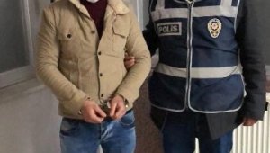 Eşi ve kızını sıcak suyla yakan koca tutuklandı