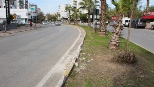 Hareket halindeki otobüste kalp krizi geçiren şoför hayatını kaybetti