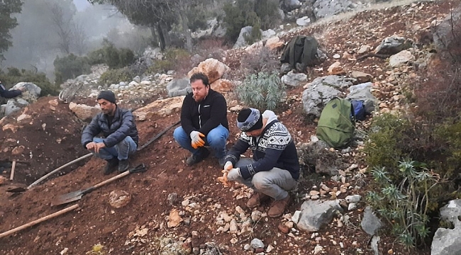 Jandarmadan kısıtlama saatinde kaçak kazıya suçüstü