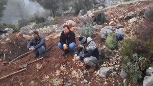 Jandarmadan kısıtlama saatinde kaçak kazıya suçüstü