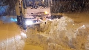 Mersin'in yüksek kesimlerinde kar yağışı etkili oldu