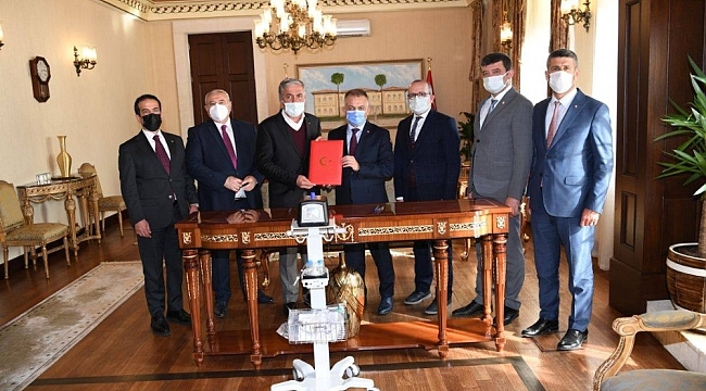 Oda ve borsalardan Sağlık Müdürlüğü'ne 20 adet solunum cihazı desteği
