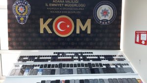 Polis piyasa değeri 1 milyon 462 lira değerinde kaçak telefon ele geçirdi