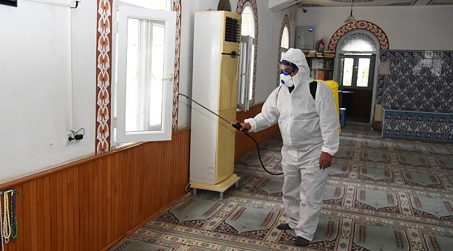 Toroslar'da dezenfekte çalışmaları aralıksız sürüyor