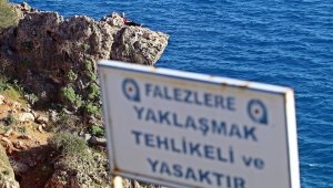 30 metrelik falezlerin ucunda tehlikeli manzara keyfi