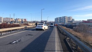 Ankara'da pikap kamyonete arkadan çarptı: 1 ölü, 1 yaralı