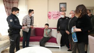 Engelli çocuğun polisle buluşma hayali gerçek oldu
