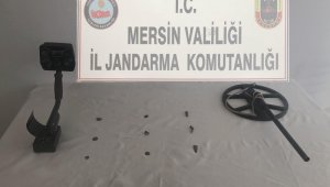 İzinsiz kazı yapan şahıslar jandarma ekiplerince yakalandı