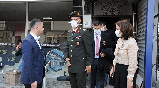 Kahraman Mehmetçiğin ailesine