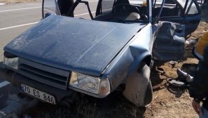 Karaman'da kamyonetle otomobil çarpıştı: 1 ölü, 2 yaralı