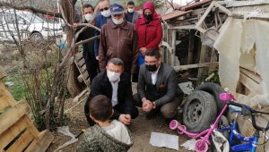 Kaymakam Cimşit ve Başkan İşlek'ten evi yanan aliye yardım sözü