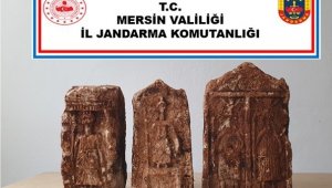 Mersin'de 3 kabartmalı taş ele geçirildi