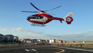 Motosiklet kazasında ağır yaralanan genç için hava ambulansı